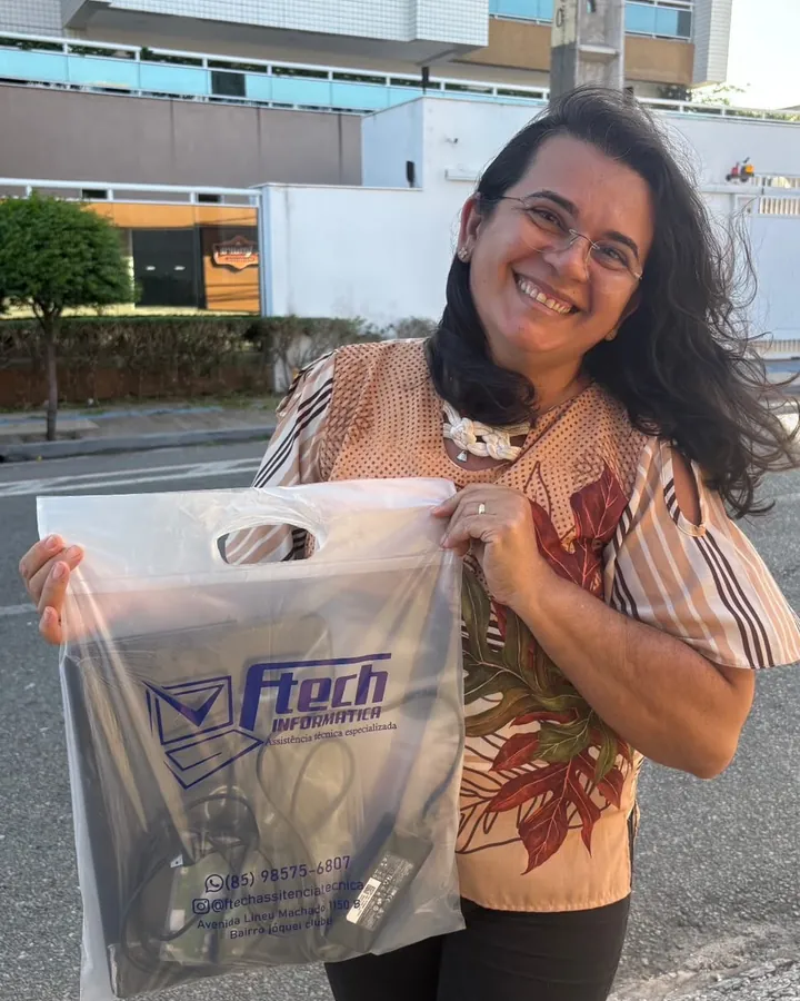 Cliente satisfeita com o equipamento entregue pela FTech